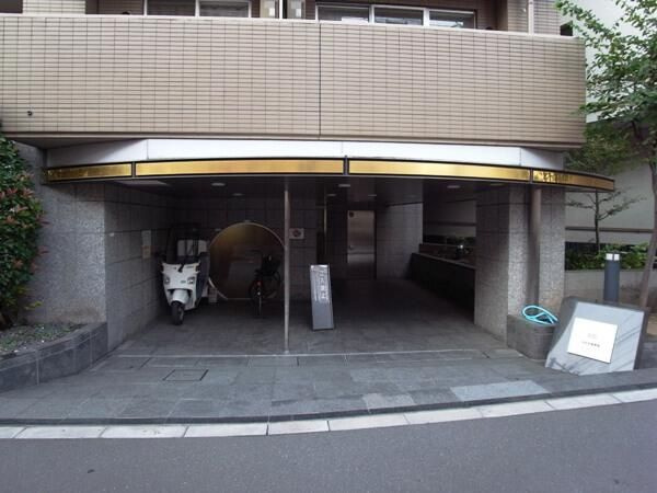 パレステュディオ小石川後楽園のエントランス