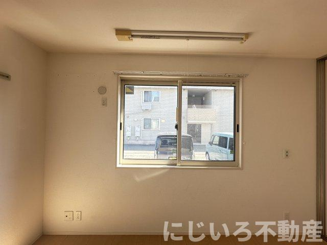 ラ・ソラーレⅠの居間・リビング
