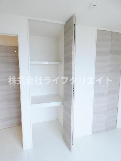 雅弐番館の収納