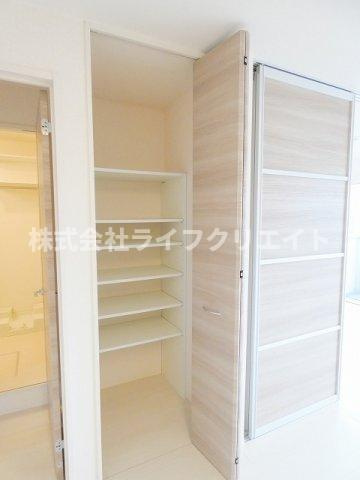 雅弐番館の収納