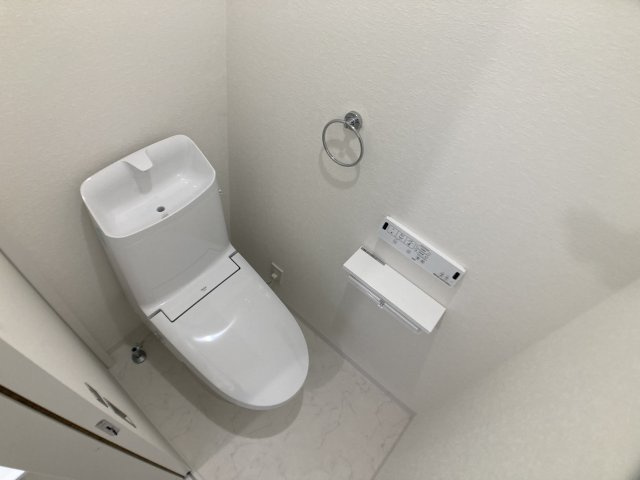 エターナルシー泉台のトイレ|温水洗浄便座付きのトイレ
