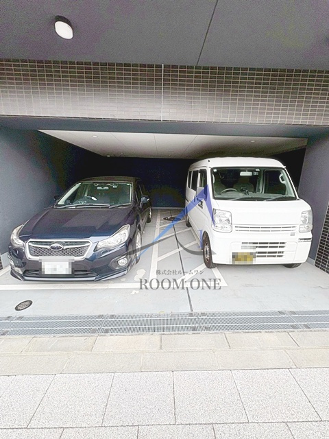 Ｌａ　Ｄｏｕｃｅｕｒ四ツ木Ｗｅｓｔの駐車場