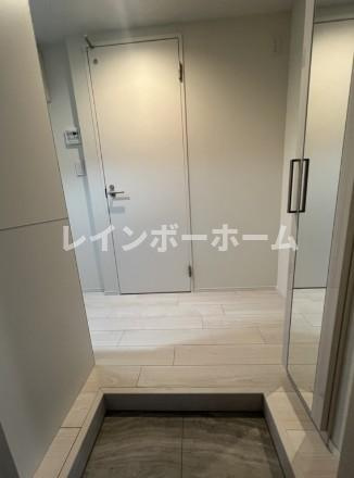 グラン竹ノ塚の玄関