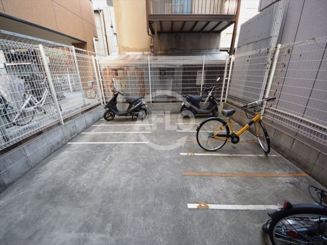 ヒルトップハイム桜川(事務所)のその他共用部分|ヒルトップハイム桜川　バイク置き場