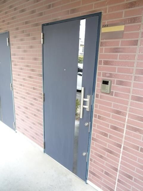 コンフォート　ハナブサの玄関
