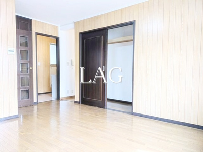 【居間・リビング】 | ポーラスターハイツ | 洋室のお部屋です。