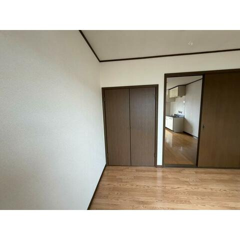 藤沢市辻堂４丁目のアパートの寝室