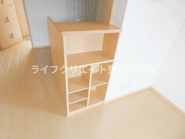 ロイヤルコートKayAB Bの収納