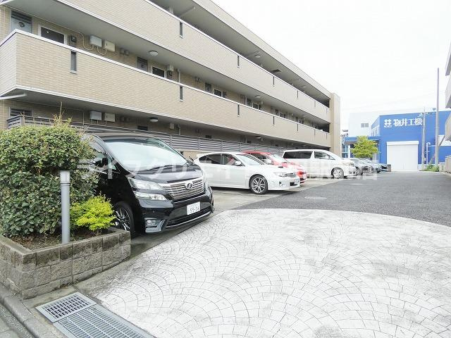 ロイヤルコートKayAB Bの駐車場