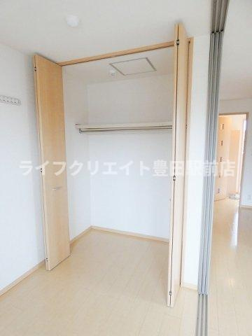 ロイヤルコートKayAB Bの収納