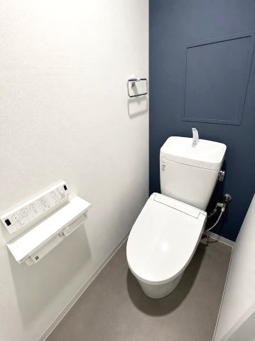 ベル芦屋のトイレ|2025年8月　温水便座付き　新調