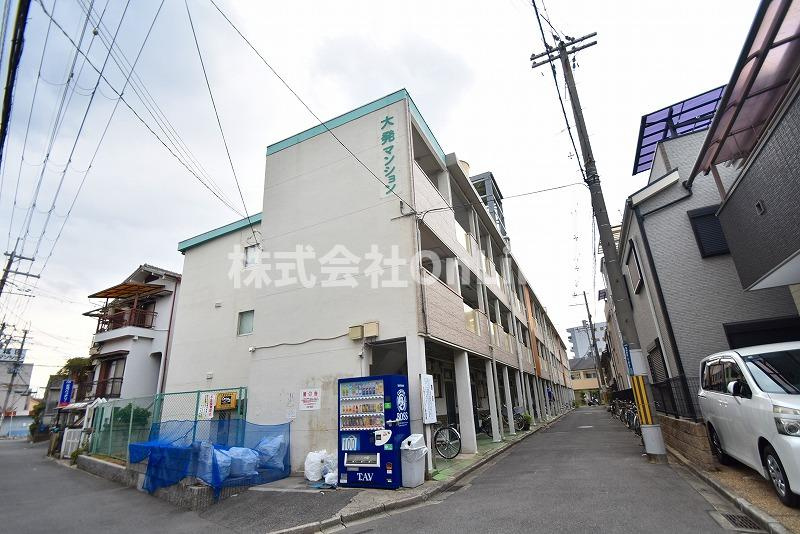 稲田大発マンションの外観