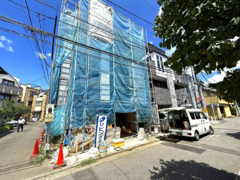 【外観】 | 【仲介手数料４６０万円が無料！】■上町駅４分■１２５平米■屋上バルコニー■制震ダンパー■ＺＥＨ水準 | 【諸費用万円４６０ＯＦＦ！】
決算特別キャンペーン
家計応援サービスの限界に挑戦中！
■延床１２５平米
■４ＬＤＫ
■屋上ルーフバルコニー
■高級デザインハウス
■制震ダンパー
■ＺＥＨ水準
■内覧可