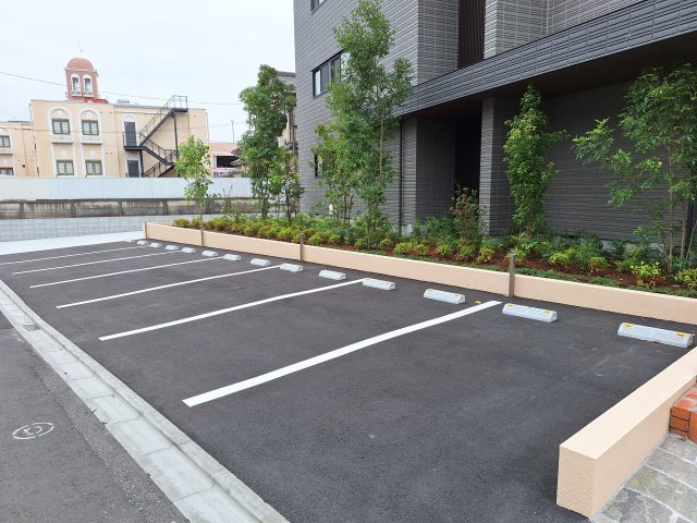 （シニア限定）紡ぎ野の駐車場