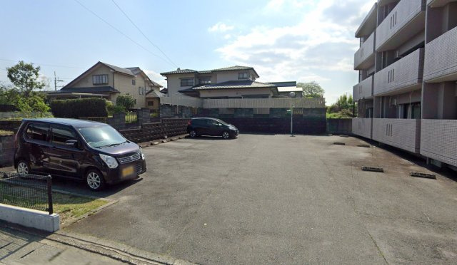 熊本市東区戸島１丁目のアパートの駐車場