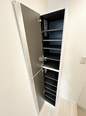 板橋区氷川町のアパートの玄関