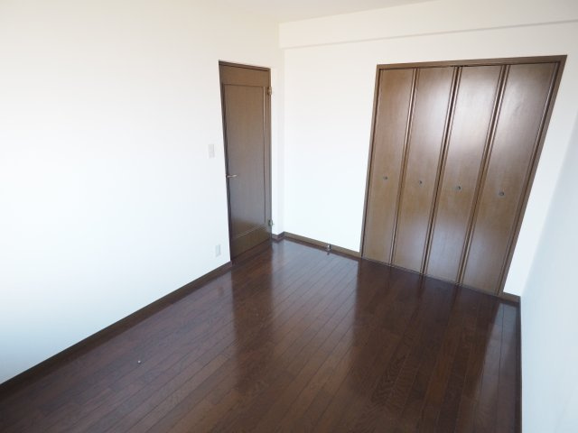 寝室6.4帖