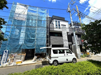 【外観】 | 【仲介手数料４６０万円が無料！】■上町駅４分■１２５平米■屋上バルコニー■制震ダンパー■ＺＥＨ水準 | 【諸費用万円４６０ＯＦＦ！】
決算特別キャンペーン
家計応援サービスの限界に挑戦中！
■延床１２５平米
■４ＬＤＫ
■屋上ルーフバルコニー
■高級デザインハウス
■制震ダンパー
■ＺＥＨ水準
■内覧可