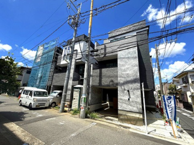 【外観】 | 【仲介手数料４６０万円が無料！】■上町駅４分■１２５平米■屋上バルコニー■制震ダンパー■ＺＥＨ水準 | 【諸費用万円４６０ＯＦＦ！】
決算特別キャンペーン
家計応援サービスの限界に挑戦中！
■延床１２５平米
■４ＬＤＫ
■屋上ルーフバルコニー
■高級デザインハウス
■制震ダンパー
■ＺＥＨ水準
■内覧可