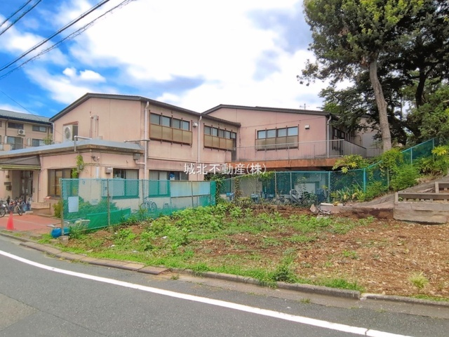 杉並区上井草2丁目 全3棟2号棟の外観|建物面積75.85㎡の3LDKの新築戸建。
ＬＤＫは16.38帖の開放感あります