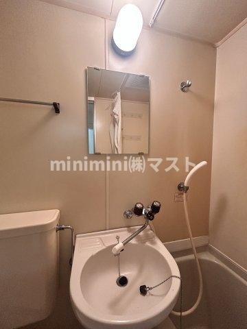 カセッティ新町の洗面所