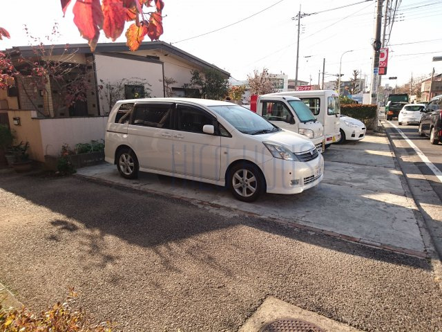 寺田マンションの駐車場