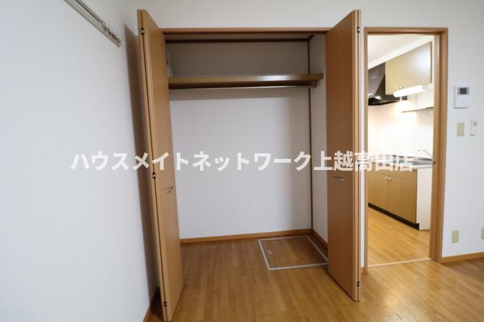 グリーンフォレストの収納|クローゼット