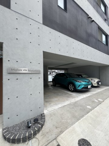 ミリオレビータ金山の駐車場|駐車場です