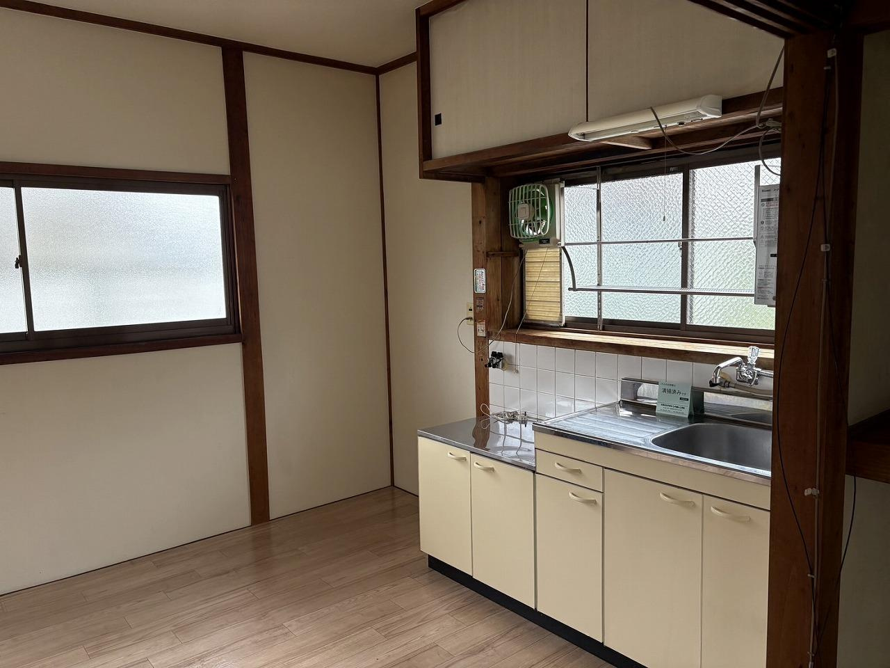 高知市石立町　借家の居間・リビング