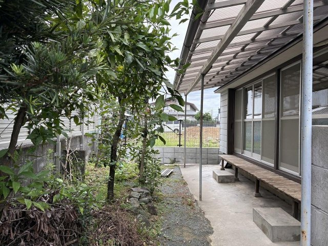 高知市石立町　借家の庭