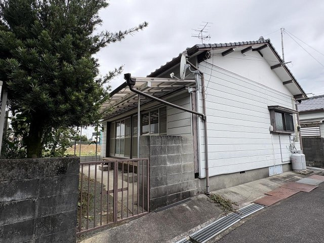 高知市石立町　借家の外観