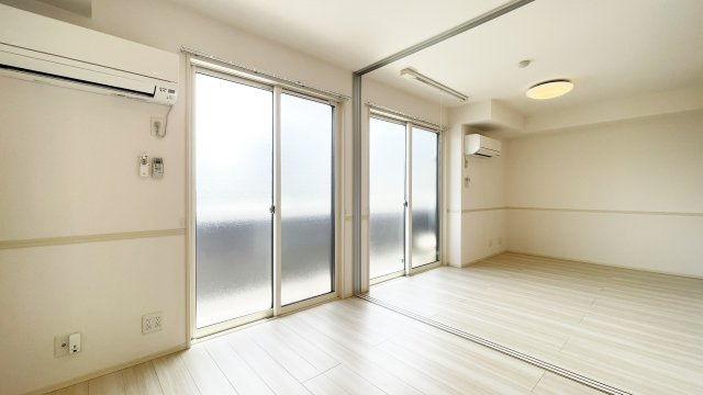 フレスコの居間・リビング