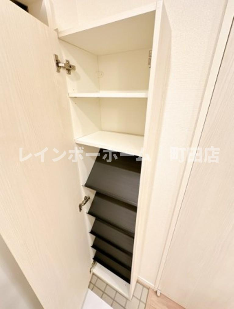 フェリシアス※初期費用分割あと払いサービス利用可能物件の玄関
