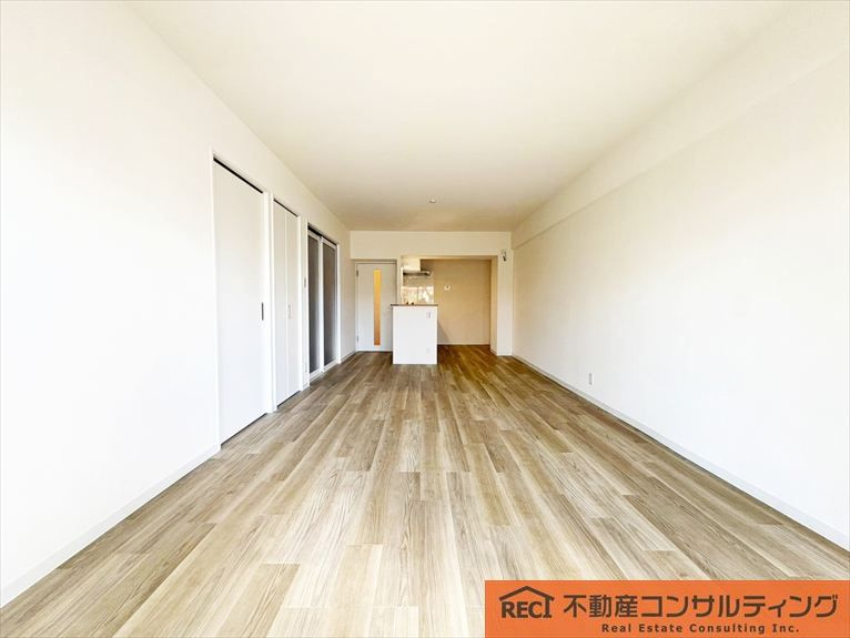 住吉川パーク・マンションの洋室