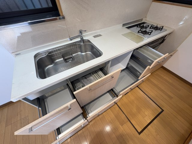 ミロメゾン市川稲越3丁目のキッチン