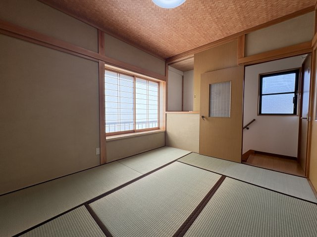 ミロメゾン市川稲越3丁目の和室