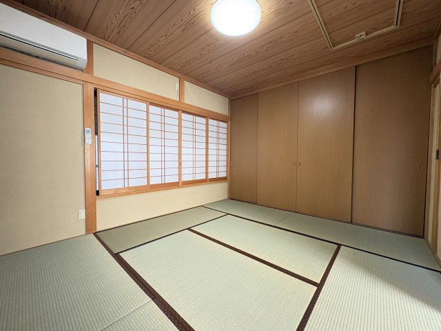 ミロメゾン市川稲越3丁目の和室