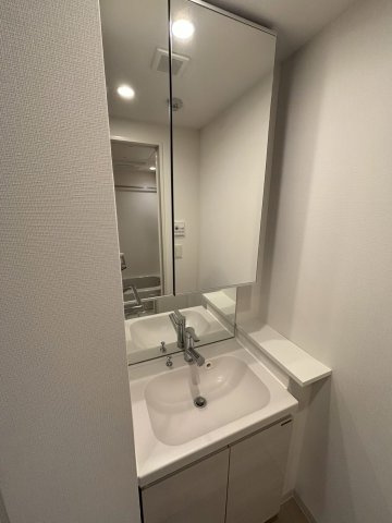 調布市上石原１丁目の賃貸マンションの洗面所