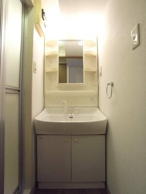 ジュネ本郷の洗面所