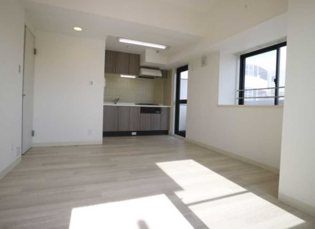 レジデンス三軒茶屋スクエア　オートロック　南向き　角部屋の居間・リビング