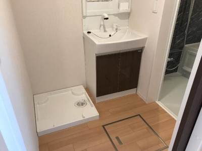 【洗面所】 | 仮)ユニヴァリィⅡ鶴田町新築アパート | 洗面（イメージ）