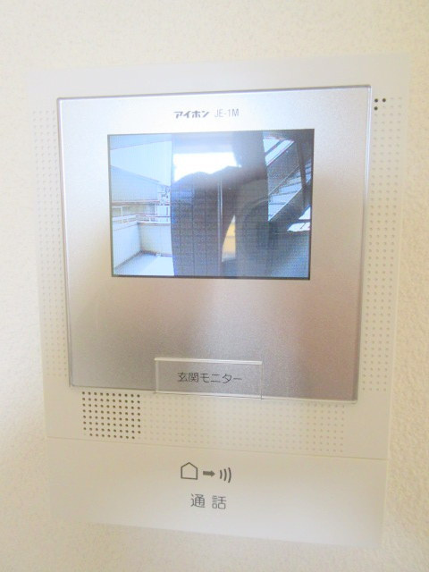 ルーツアイのセキュリティ|安心のＴＶモニタ付インタホン