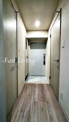 JPT RESIDENCEの玄関