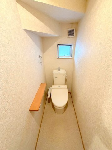 あきる野市野辺　中古住宅のトイレ