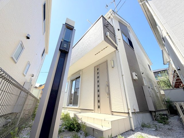 あきる野市野辺　中古住宅の外観