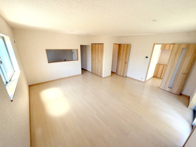 あきる野市野辺　中古住宅の居間・リビング