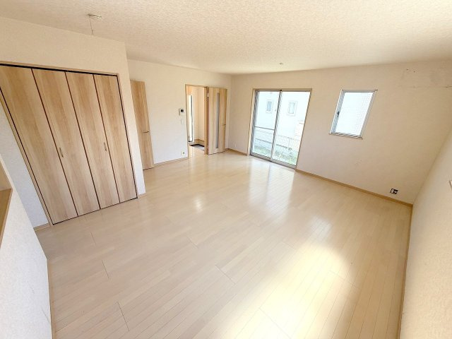 あきる野市野辺　中古住宅の居間・リビング