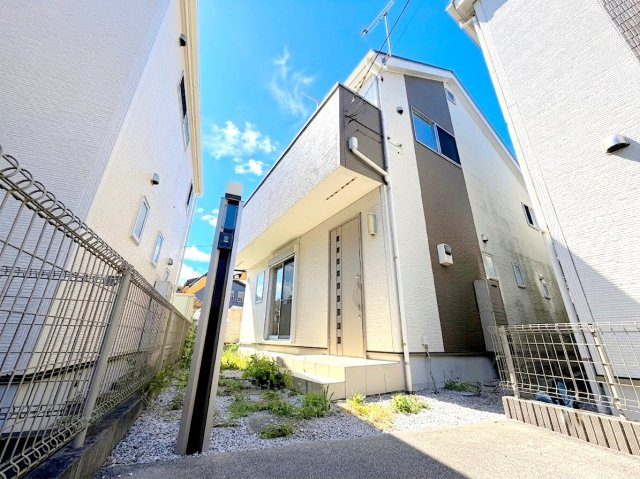 あきる野市野辺　中古住宅の外観