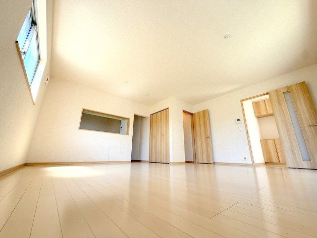 あきる野市野辺　中古住宅の居間・リビング