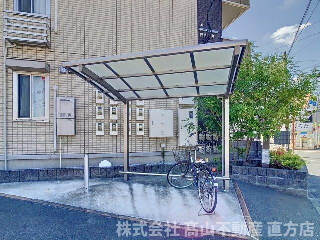 モアプラス東鳴水の駐車場